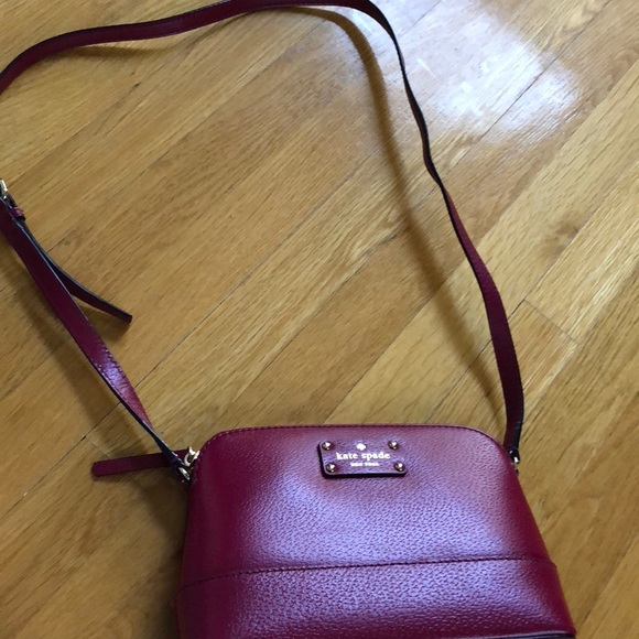 NWOT Kate Spade crossbody with zip top closure - Picture 5 of 5